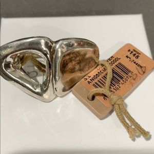NWT Uno de 50 broken heart ring